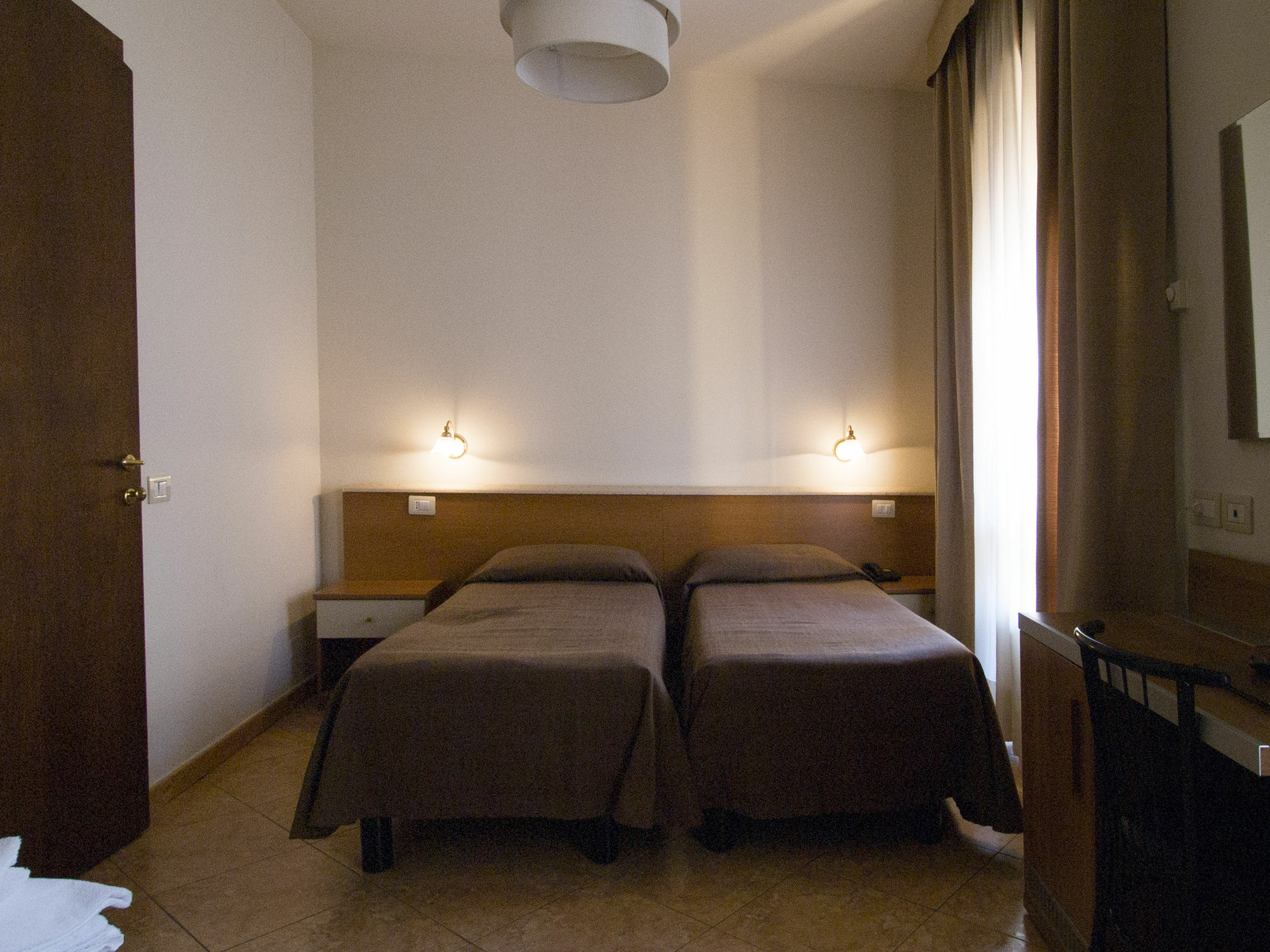 Hotel Ares Milano Exterior foto